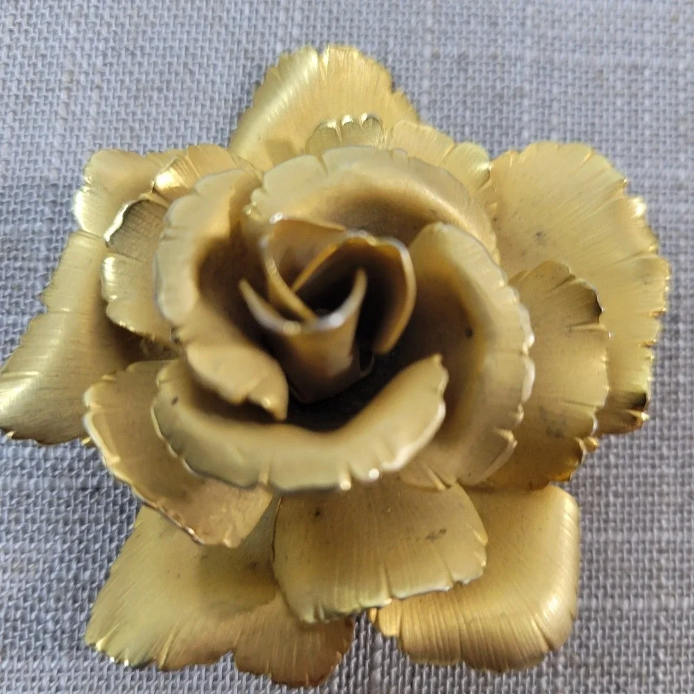 Vintage Lisner Gold Tone Rose Flower Brooch Pin 2.25 Inch Cottagecore